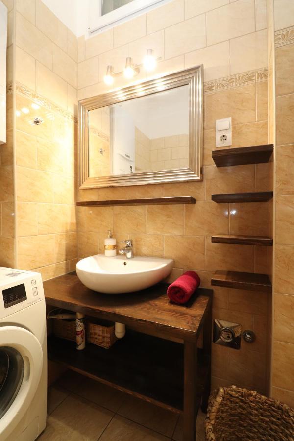 Broadway Downtown Deluxe בודפשט מראה חיצוני תמונה
